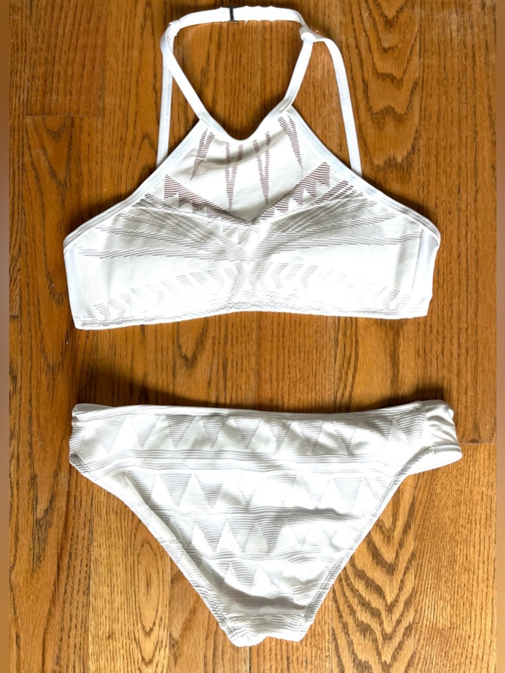Kenneth Cole Bikini Swimsuit. Size medium/ 8. EUC.